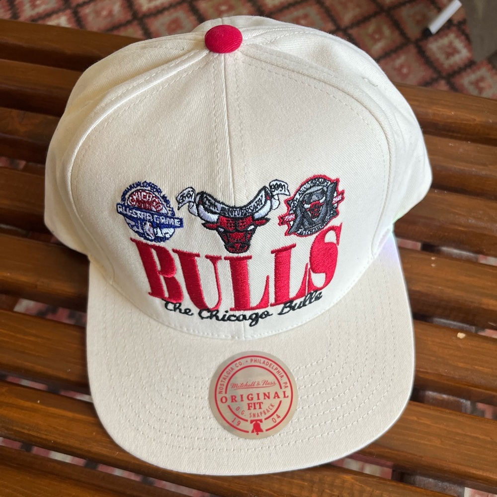 Chicago Bulls snapback hat NWT